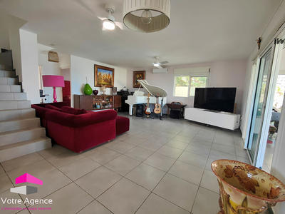 Villa - 220 m² - 8 pièces