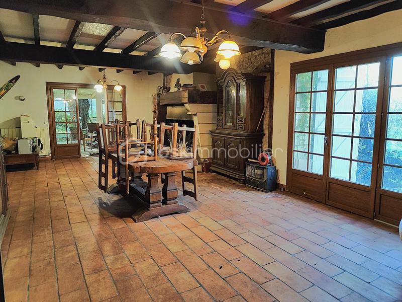 Maison - 325 m² - 11 pièces