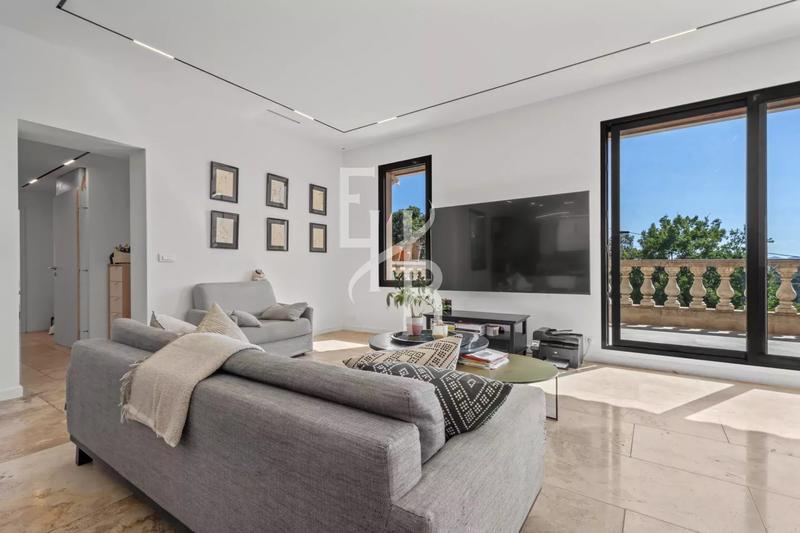 Villa - 204 m² - 7 pièces