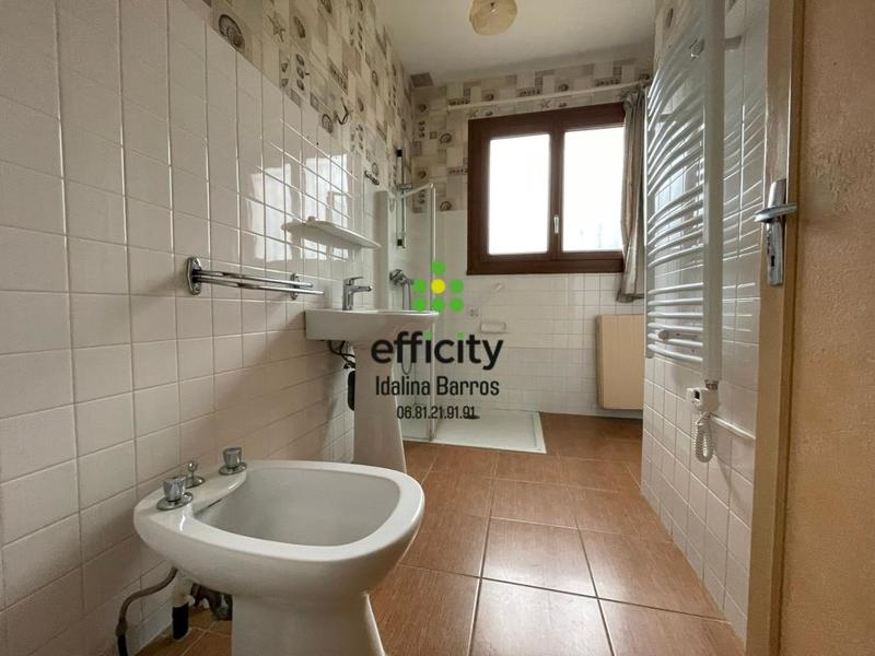 Pavillon - 90 m² - 4 pièces