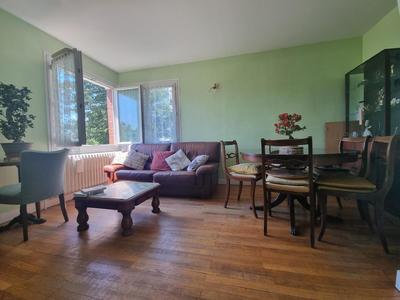 Maison - 92 m² - 4 pièces