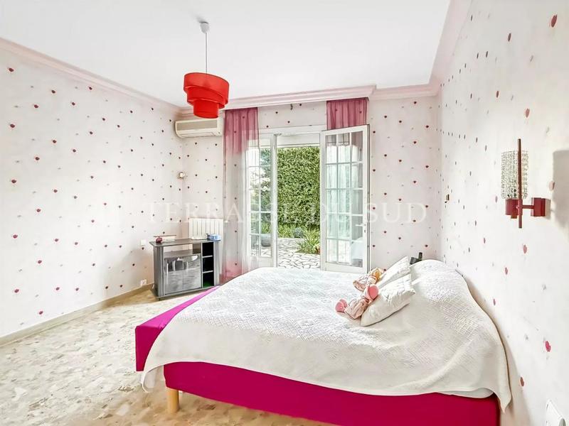 Maison - 192 m² - 7 pièces