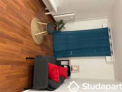 Chambre - 9 m² - 1 pièce