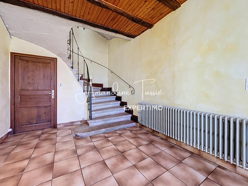 Maison - 204 m² - 6 pièces