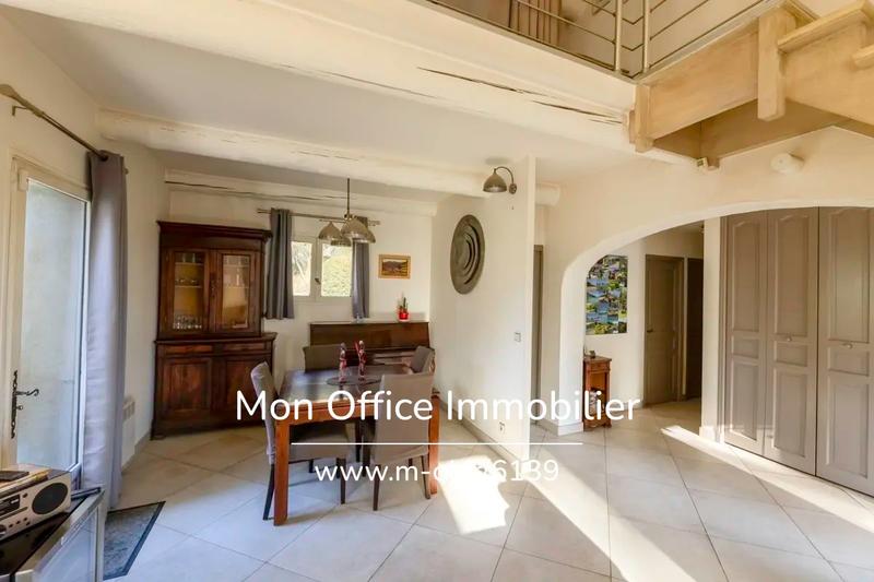 Maison traditionnelle - 107 m² - 4 pièces