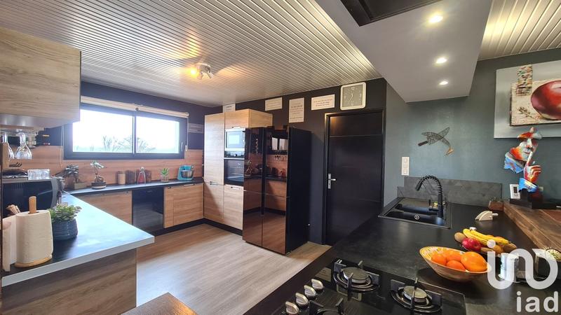 Maison de maîtres - 200 m² - 4 pièces