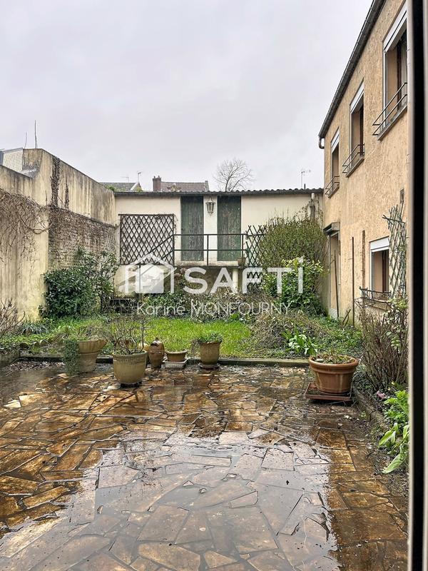 Maison - 217 m² - 9 pièces