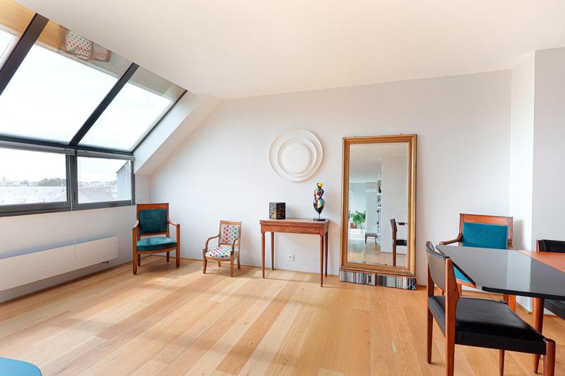 Appartement - 153 m² - 6 pièces