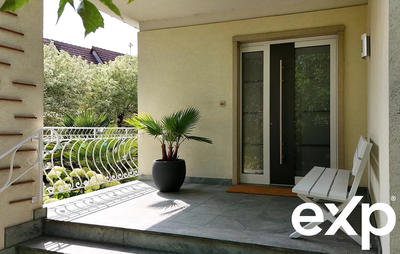 Maison - 204 m² - 7 pièces