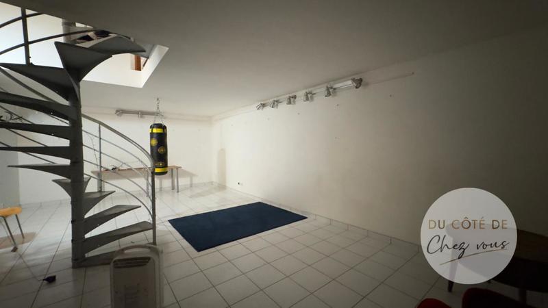 Demeure - 292 m² - 8 pièces