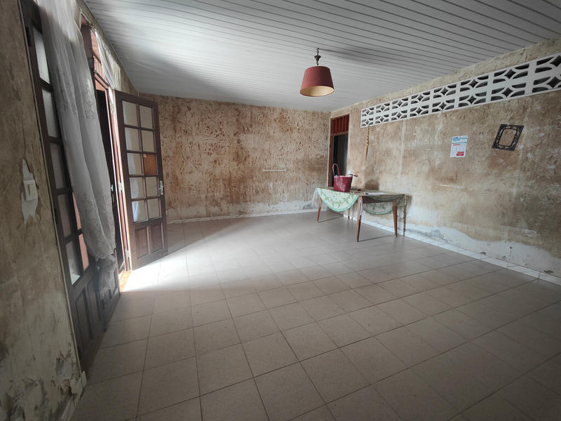 Maison - 230 m² - 8 pièces