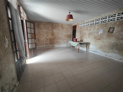 Maison - 230 m² - 8 pièces