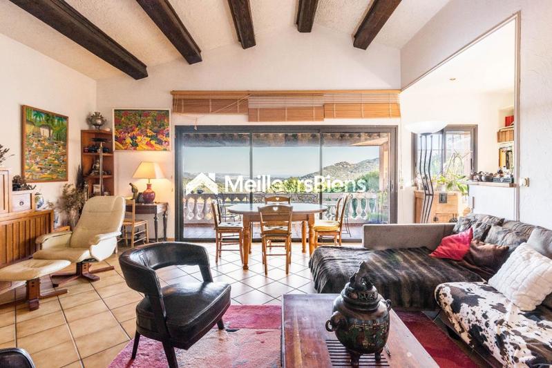 Maison - 225 m² - 12 pièces