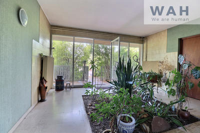 Maison - 280 m² - 11 pièces