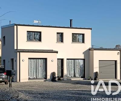 Maison - 121 m² - 6 pièces