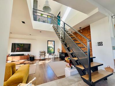 Maison - 179 m² - 6 pièces