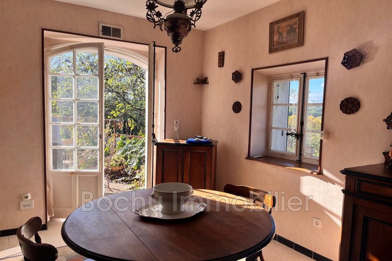 Maison - 210 m² - 7 pièces