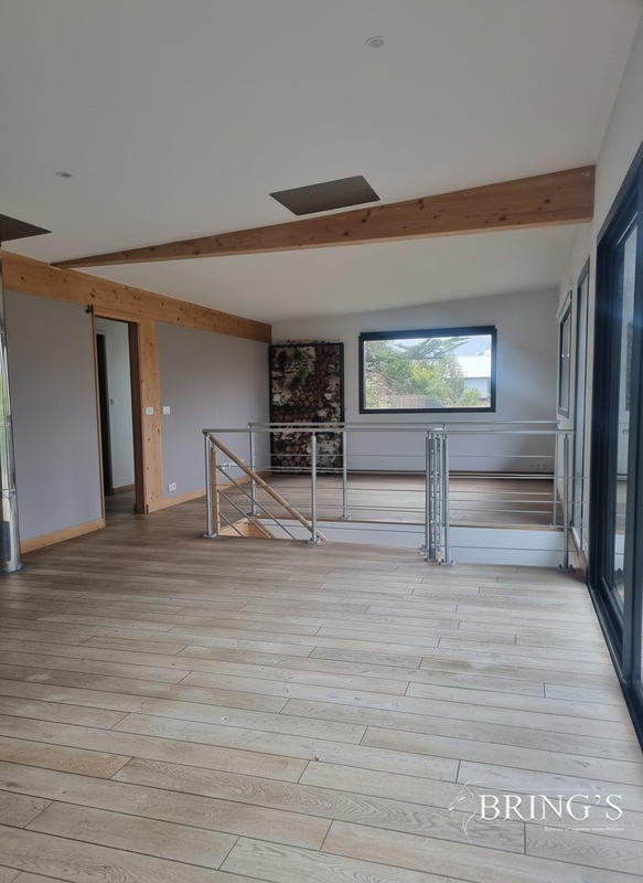 Maison contemporaine - 163 m² - 5 pièces