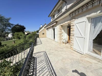 Maison traditionnelle - 110 m² - 5 pièces