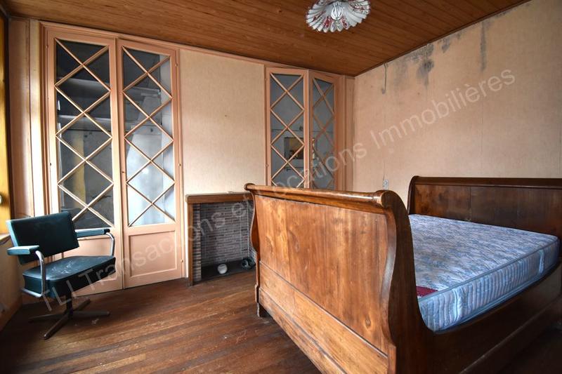 Maison - 325 m² - 9 pièces