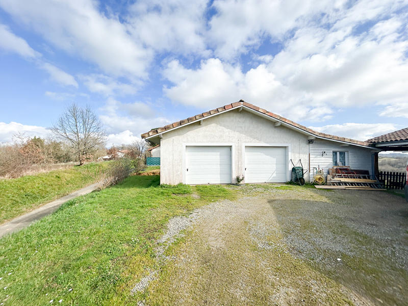 Maison - 195 m² - 6 pièces