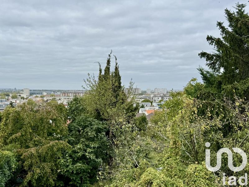 Maison - 200 m² - 7 pièces