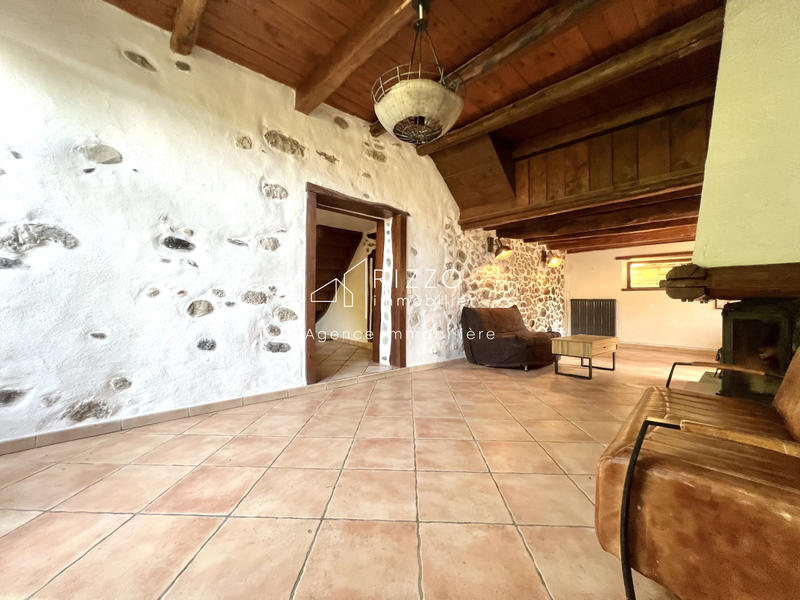 Maison - 180 m² - 7 pièces