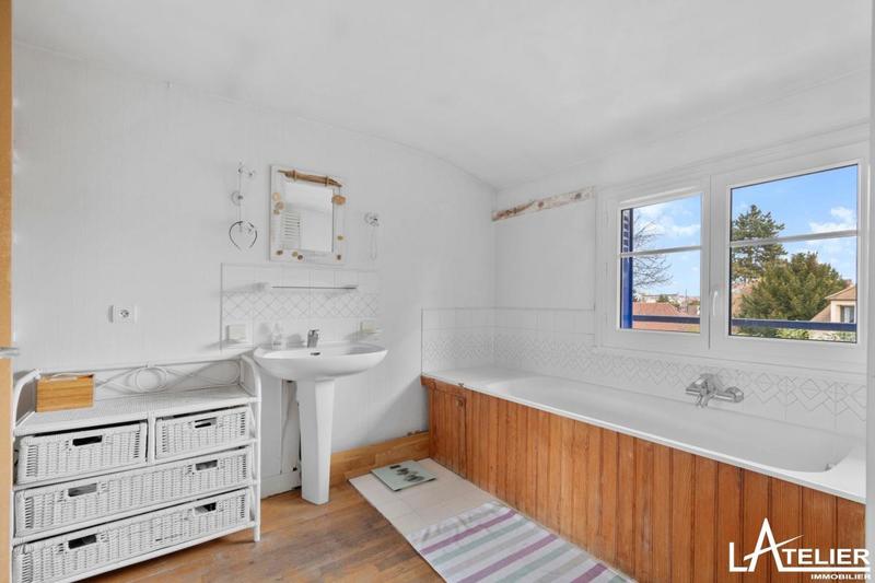 Maison - 103 m² - 5 pièces