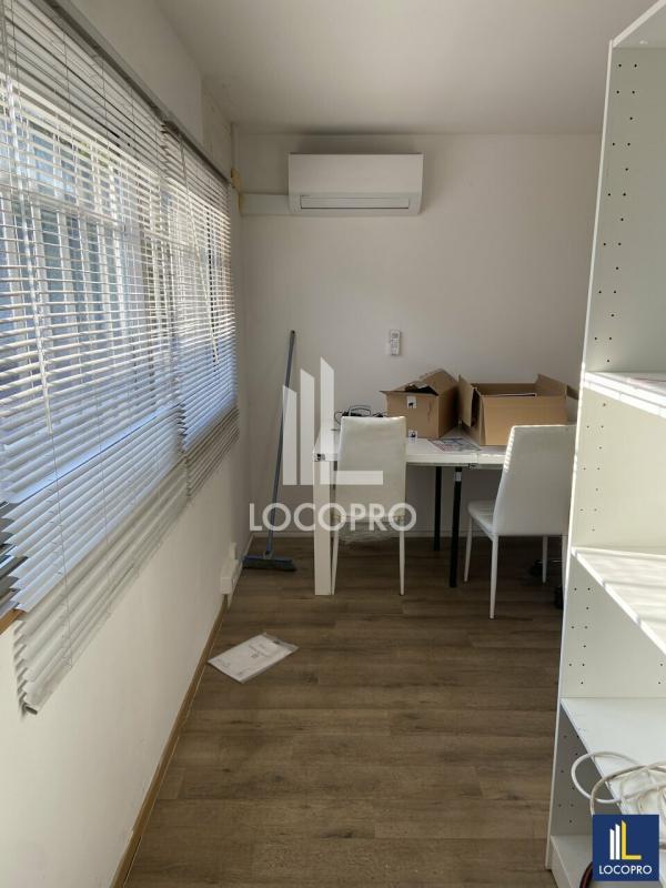 Local d'activité / Entrepôt - 100 m²