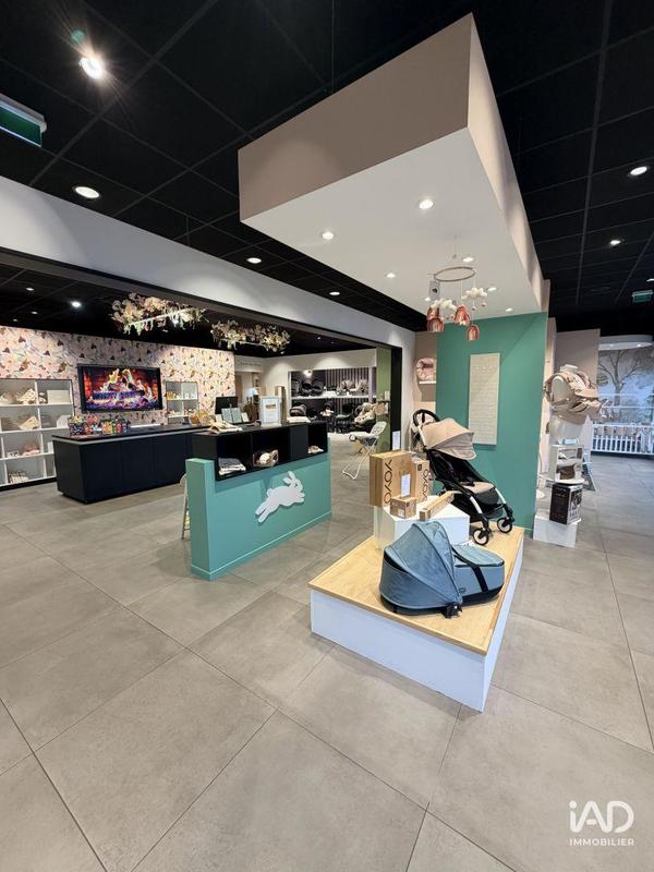 Local commercial - 297 m²