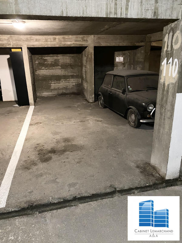 Parking / Garage - 12 m²