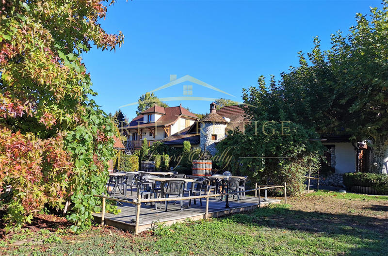 Propriété - 380 m² - 12 pièces