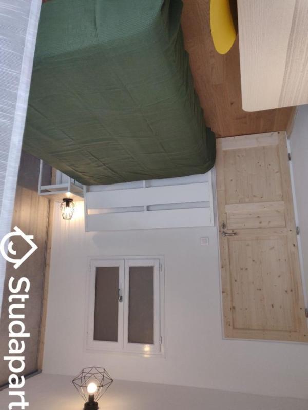 Chambre - 11 m² - 1 pièce