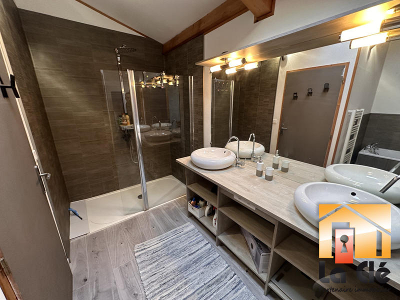 Maison ancienne - 286 m² - 8 pièces