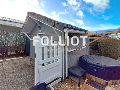 Maison - 95 m² - 5 pièces