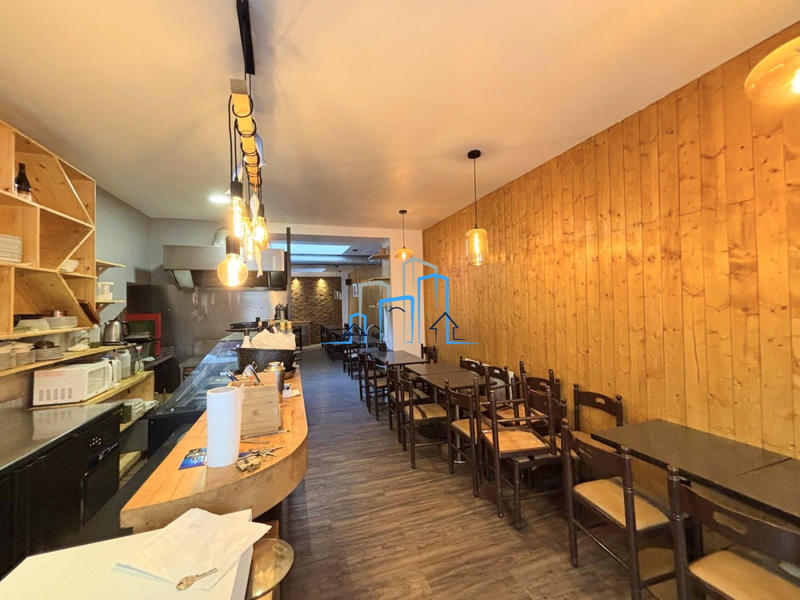 Magasins - 60 m² - 2 pièces