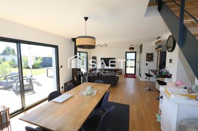 Maison - 138 m² - 6 pièces