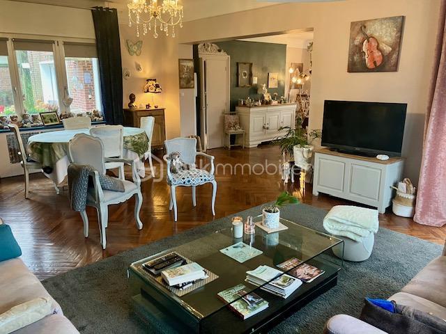 Maison - 299 m² - 8 pièces