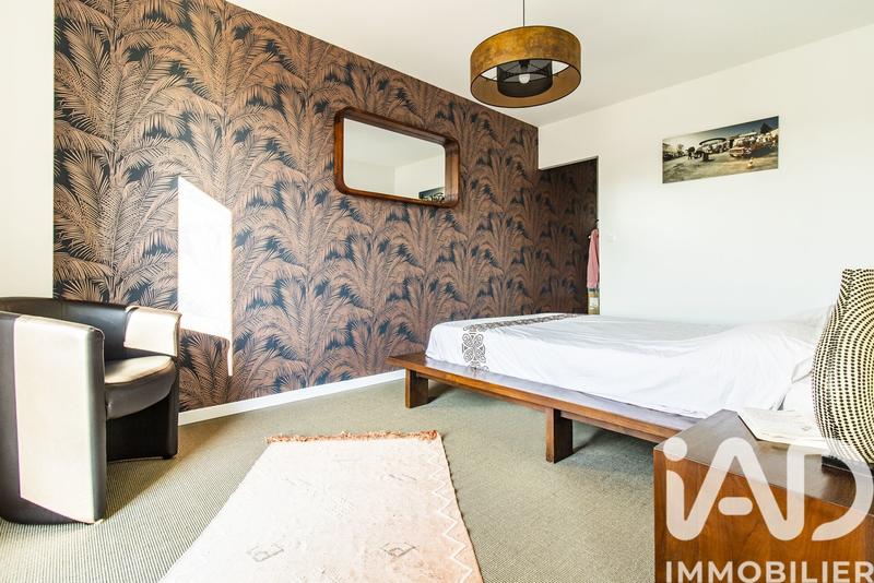 Maison - 99 m² - 5 pièces