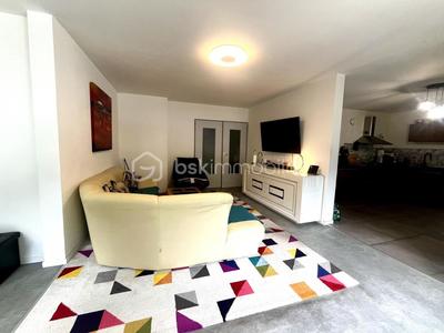 Appartement - 90 m² - 5 pièces