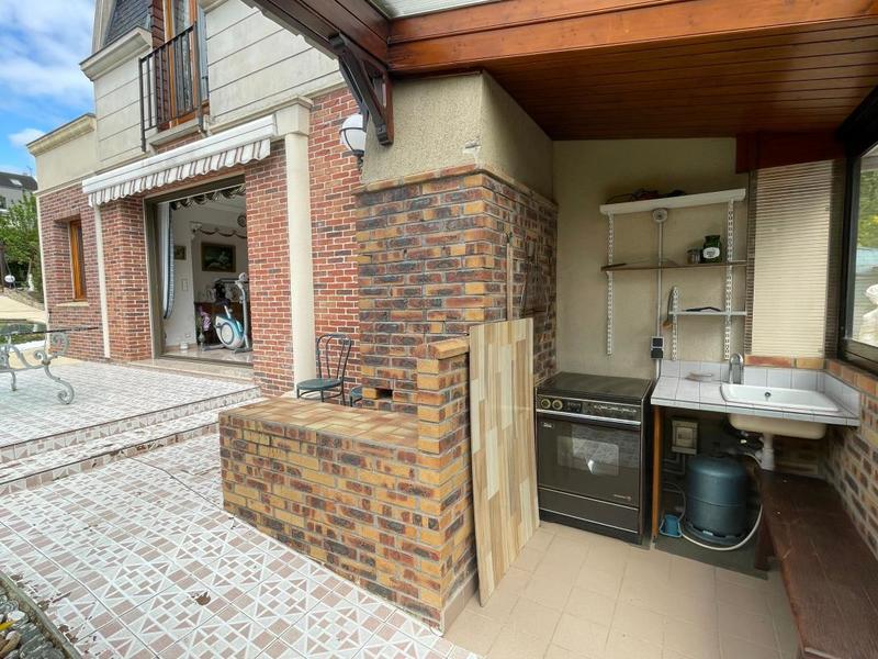 Maison - 400 m² - 3 pièces