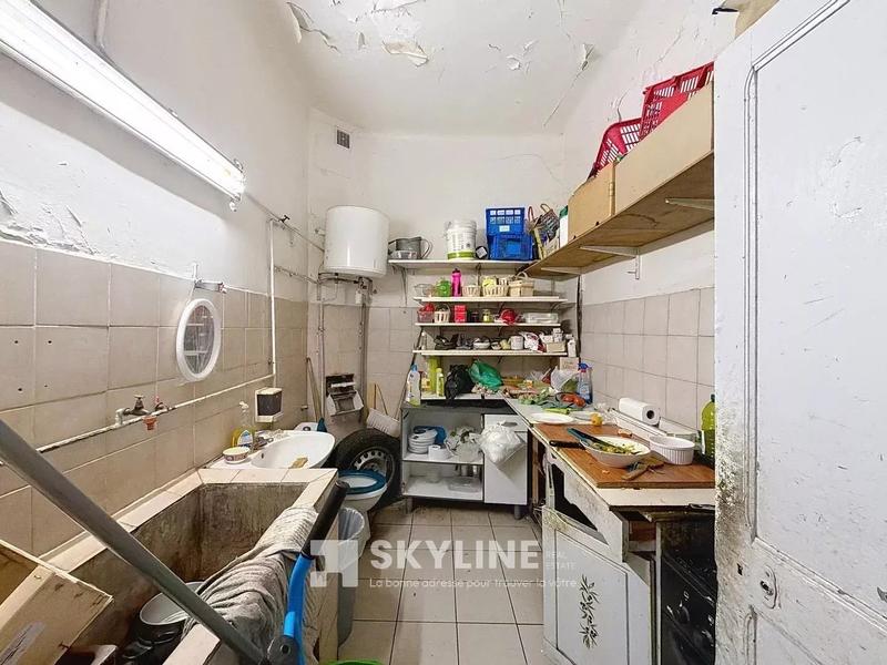 Fonds de commerce - Magasins - 65 m²