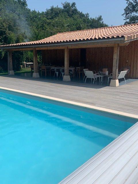 Maison - 240 m² - 10 pièces