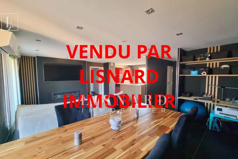 Appartement - 90 m² - 4 pièces