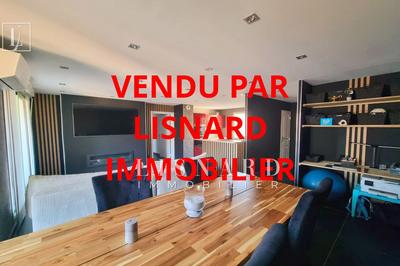 Appartement - 90 m² - 4 pièces