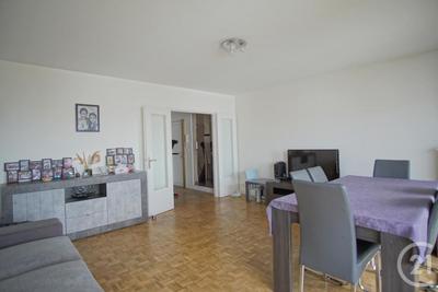 Appartement - 91 m² - 4 pièces