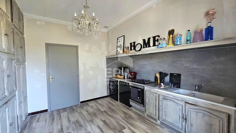 Maison - 215 m² - 7 pièces