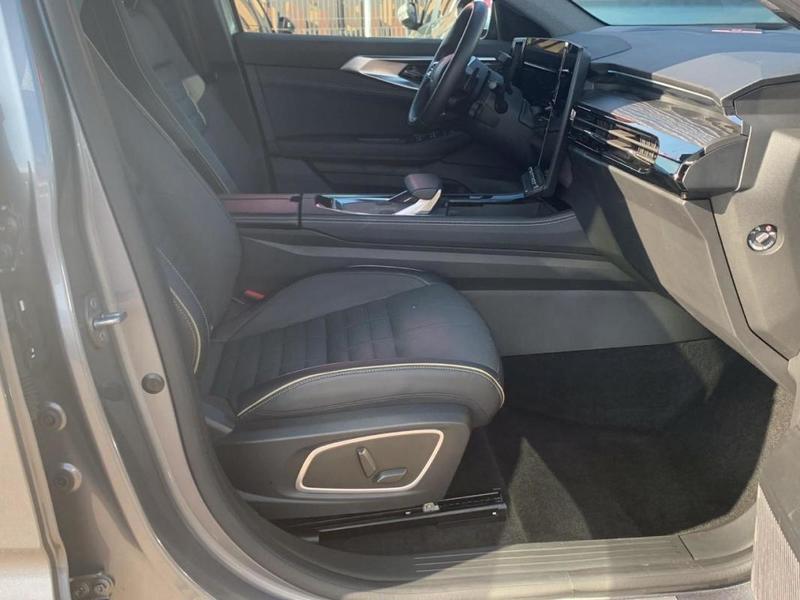 Renault Austral E-Tech hybrid 200 Iconic