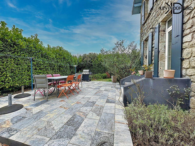 Maison en pierre - 130 m² - 6 pièces