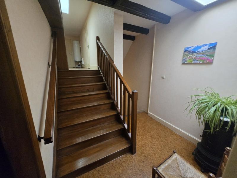 Maison ancienne - 180 m² - 6 pièces